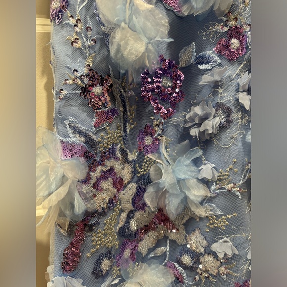 HELSI "Nora" sequin embroidered midi dress with 3D floral appliqué - Picture 7 of 8